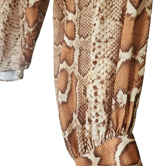 Smythe 100% Polyester Poet Blouse Top Size S/P Brown Desert Snake Button Down - Picture 9 of 9